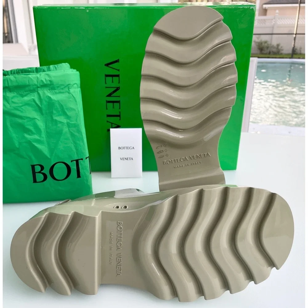 BOTTEGA VENETA Mud Green Shiny Rubber Ankle Rain Boots Size 7/40,‎  $650